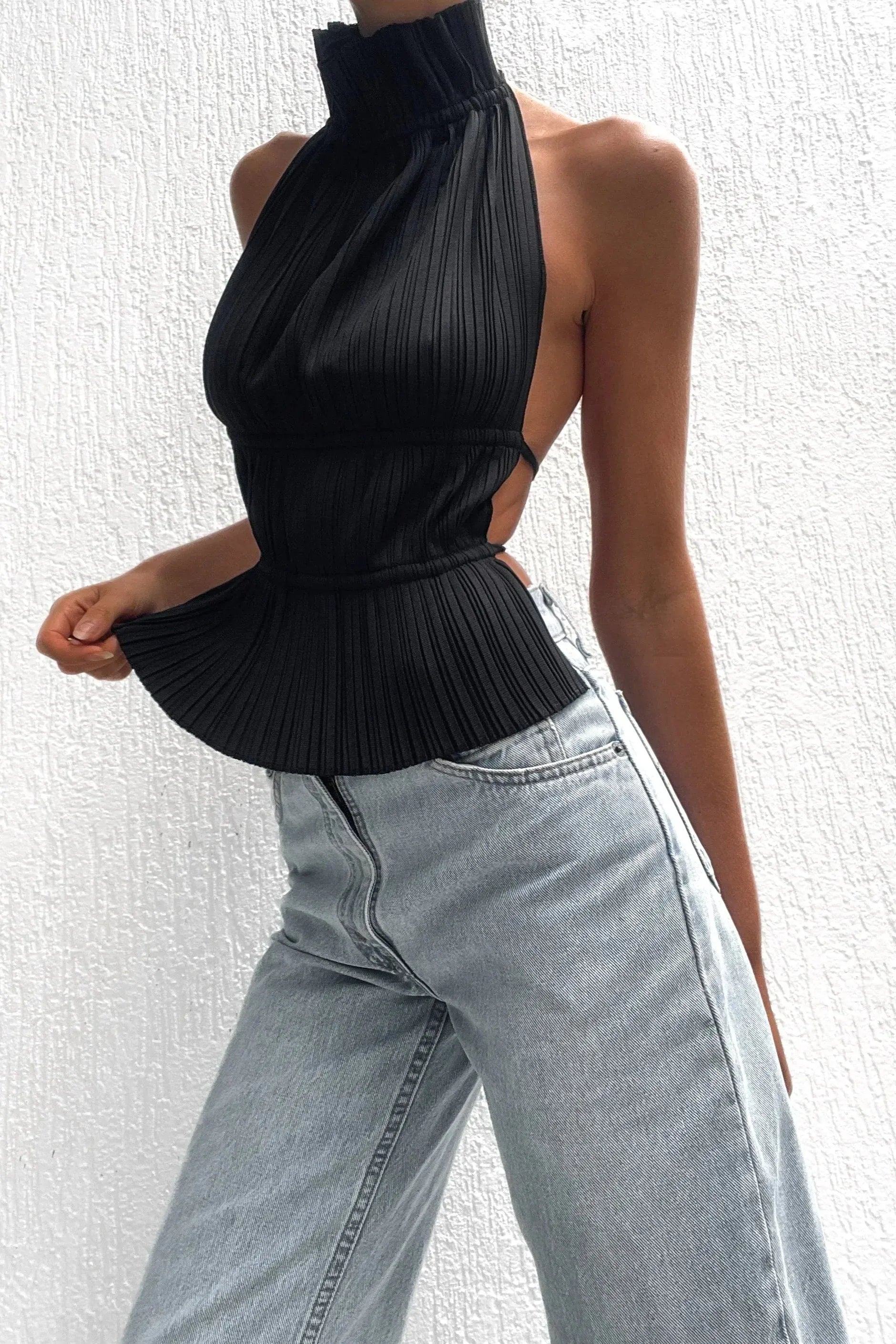 Lerah - Backless Pleated Top